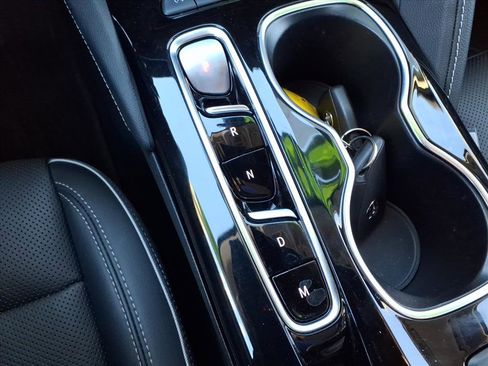 Used 2022 Buick Envision Essence w/ Technology Package I image 23