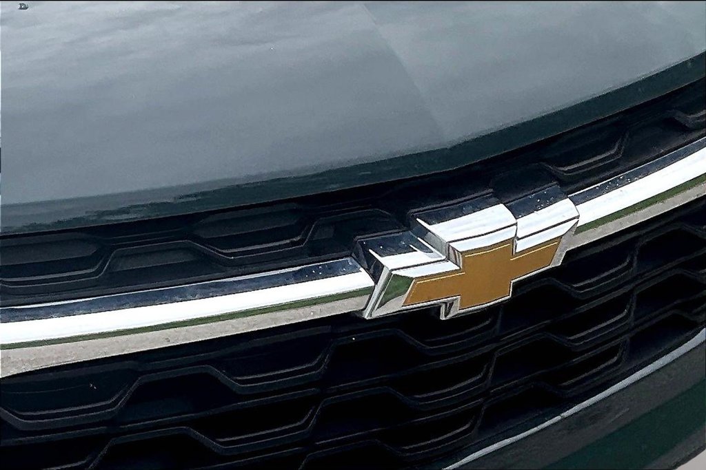 Used 2025 Chevrolet Trax LT FWD image 28