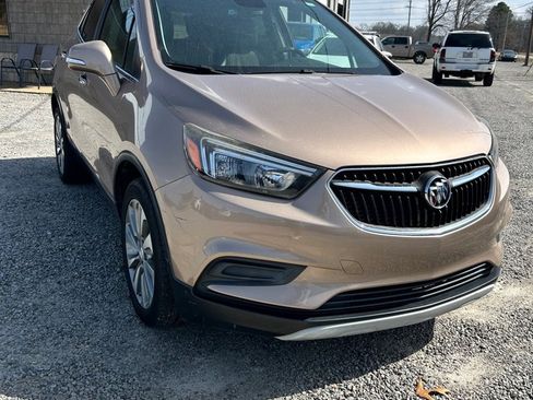Used 2018 Buick Encore Preferred image 3