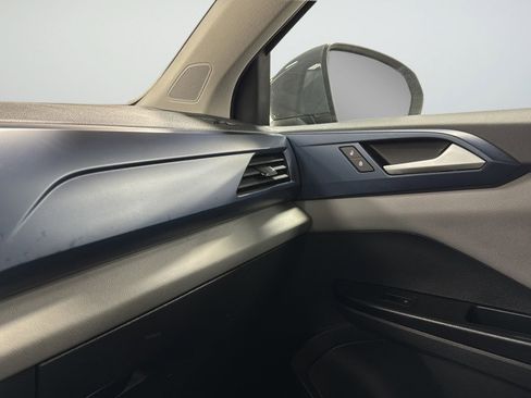 Used 2023 Volkswagen Taos SE image 31