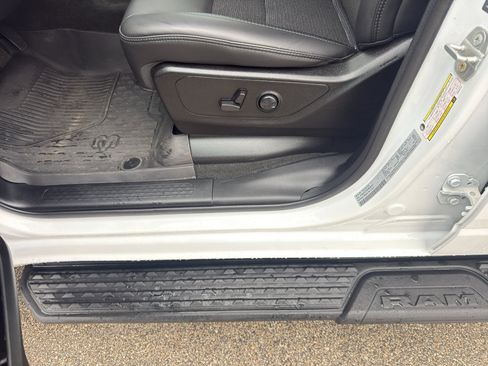 Used 2023 RAM 1500 Big Horn image 15