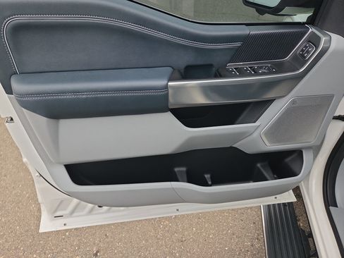 Used 2023 Ford F150 Limited image 11