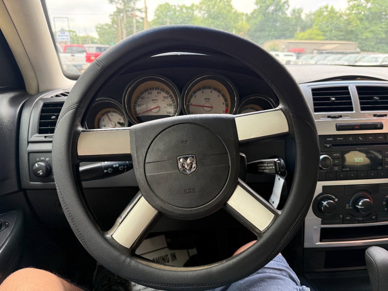 Used 2010 Dodge Charger SXT RWD image 21