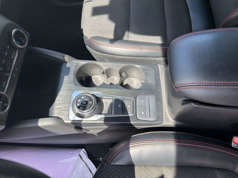 Used 2025 Ford Escape ST-Line image 16