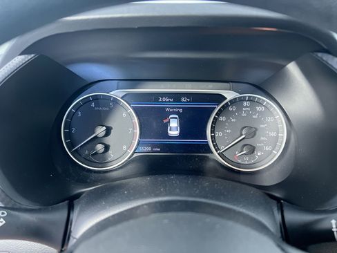 Used 2024 Nissan Sentra SV FWD image 20