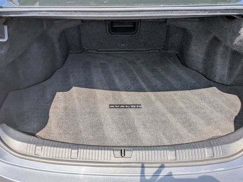 Used 2017 Toyota Avalon XLE image 15