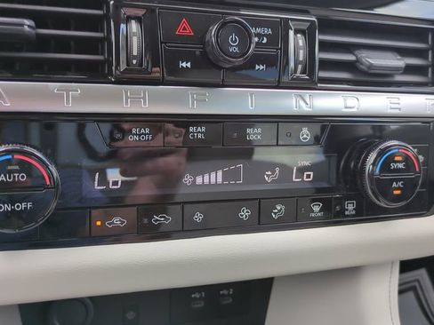 New 2026 Nissan Pathfinder SL image 20