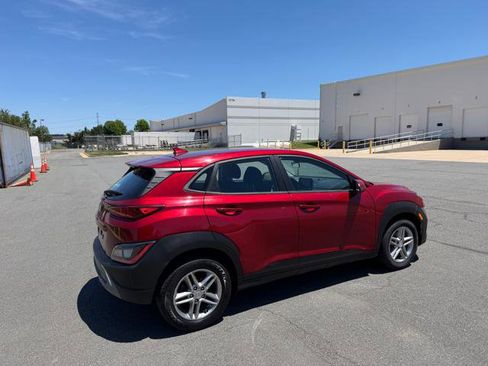 Used 2023 Hyundai Kona SE FWD image 4
