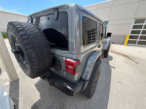 Used 2022 Jeep Wrangler Unlimited Rubicon 4xe AWD/4WD image 4