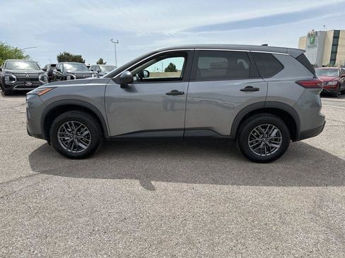 Used 2024 Nissan Rogue S FWD image 4
