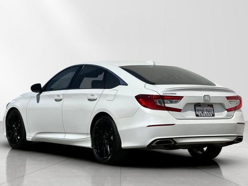 Used 2018 Honda Accord Sport image 5