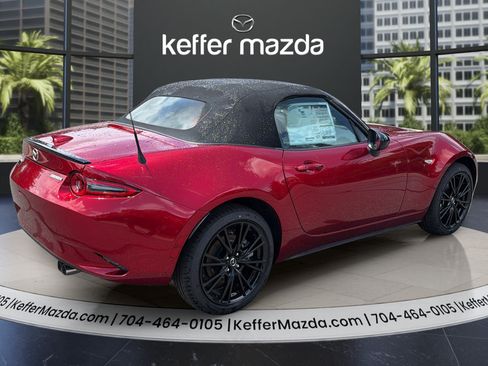 New 2026 MAZDA MX-5 Miata Club w/ Interior Package RWD image 7