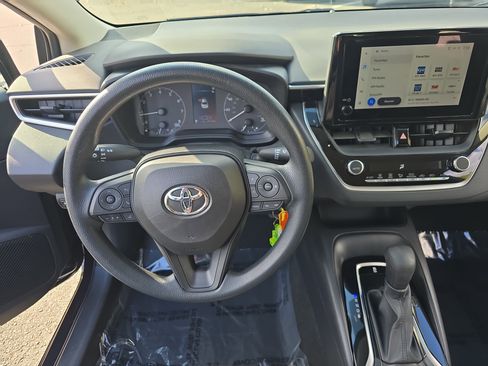 Used 2023 Toyota Corolla LE image 15
