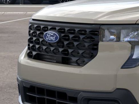 New 2025 Ford Maverick XLT w/ Equipment Group 302A AWD/4WD image 18