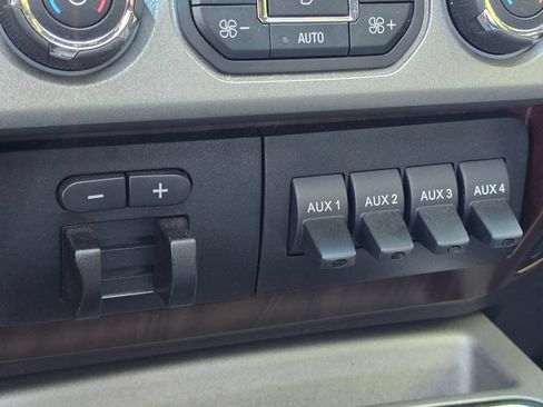 Used 2013 Ford F350 Lariat w/ Lariat Ultimate Pkg AWD/4WD image 47