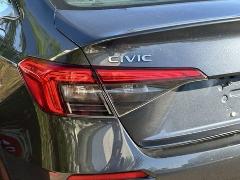 Used 2023 Honda Civic Sport image 7