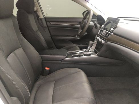 Used 2018 Honda Accord EX image 21