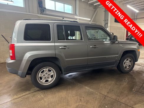 Used 2014 Jeep Patriot Sport w/ Power Value Group image 7
