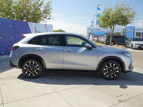 New 2026 Honda HR-V EX-L image 4