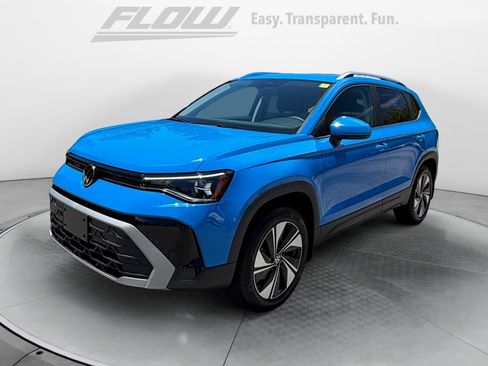 New 2026 Volkswagen Taos SE AWD/4WD image 3