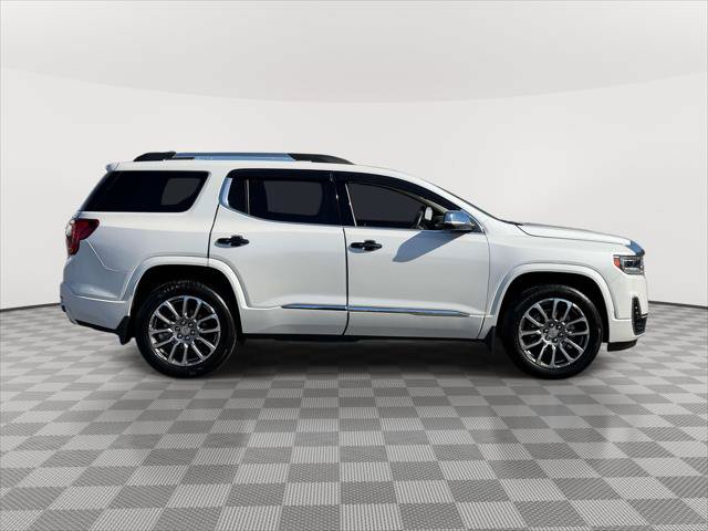 Used 2022 GMC Acadia Denali w/ Denali Technology Package AWD/4WD image 8