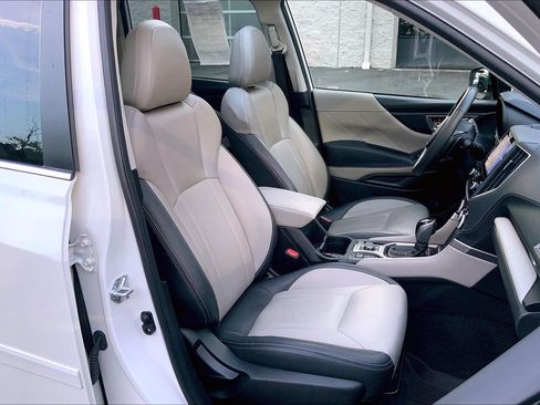 Used 2023 Subaru Forester Limited AWD/4WD image 9