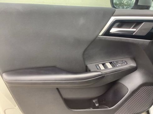Used 2022 Mitsubishi Outlander ES FWD image 14