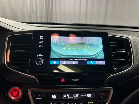 Used 2022 Honda Pilot Touring image 16
