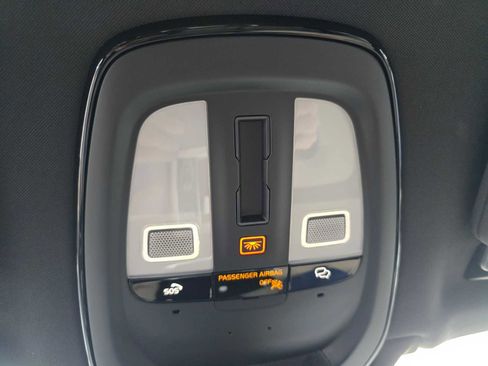 New 2026 Volvo XC90 B5 Plus w/ Protection Package Premier AWD/4WD image 31