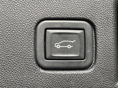 Used 2023 Chevrolet Equinox LT image 27