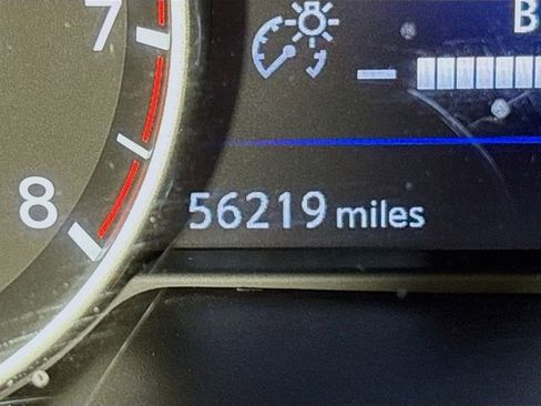 Used 2018 Nissan Maxima Platinum FWD image 12