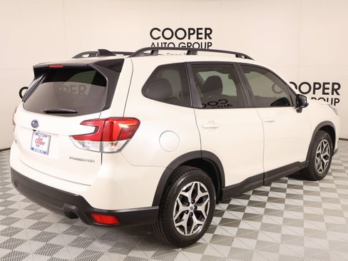 Used 2024 Subaru Forester Premium AWD/4WD image 21
