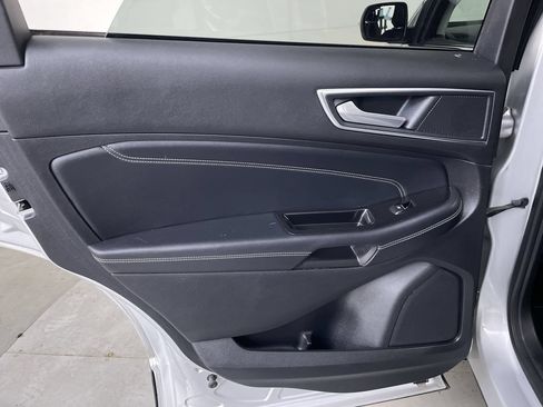 Used 2018 Ford Edge Titanium AWD/4WD image 18