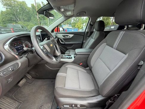 Used 2025 Chevrolet Blazer LT AWD/4WD image 10