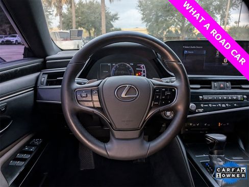 Used 2022 Lexus ES 350 w/ Premium Package image 10