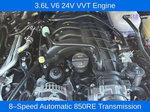 New 2026 Jeep Gladiator Rubicon w/ Steel Power Dome Hood Package AWD/4WD image 4