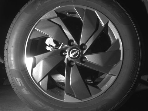 Used 2025 Nissan Rogue SV image 15