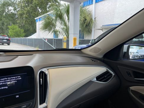 Used 2024 Chevrolet Malibu LT image 35