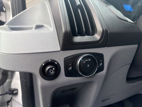 Used 2016 Ford Transit 150 XL image 16