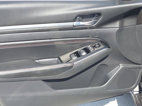 Used 2023 Nissan Altima 2.5 SR w/ SR Premium Package FWD image 14