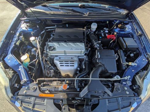 Used 2009 Mitsubishi Galant ES image 25