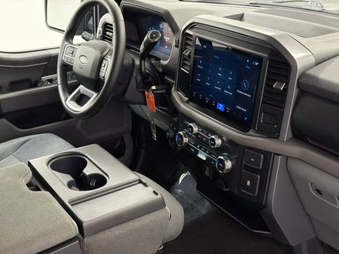 Used 2025 Ford F150 XLT w/ Equipment Group 301A Standard image 9