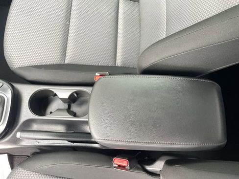 Used 2025 Kia Soul LX w/ LX Technology Package FWD image 27