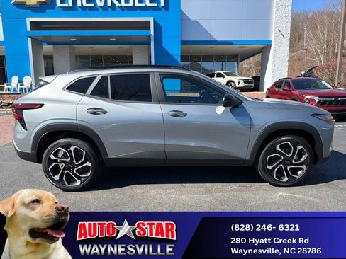 New 2026 Chevrolet Trax RS w/ Driver Confidence Package image 2