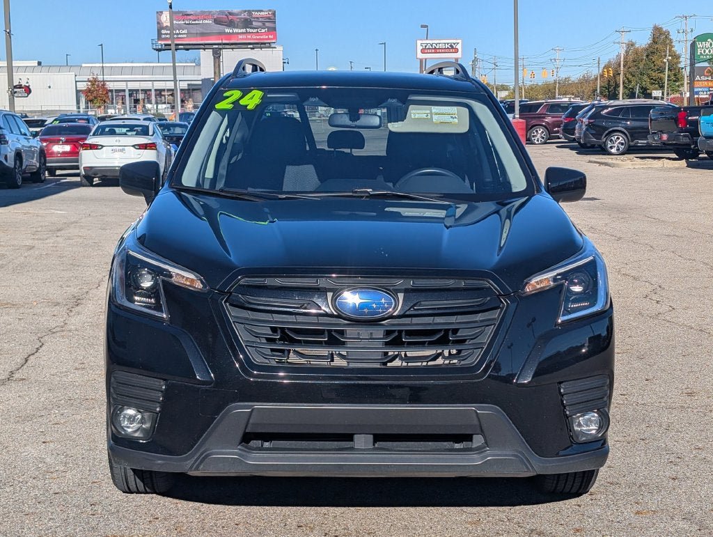 Used 2024 Subaru Forester Premium AWD/4WD image 2