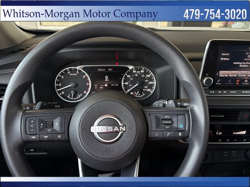 Used 2024 Nissan Rogue SV FWD image 15