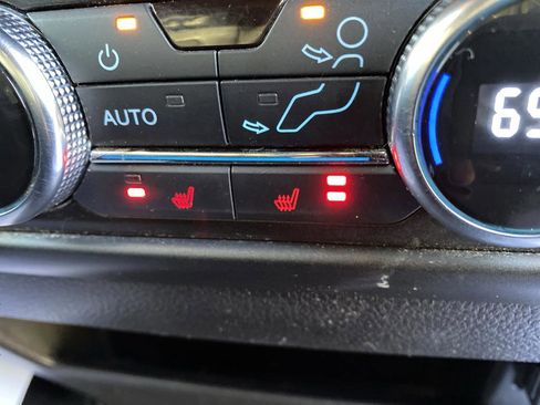 Used 2019 Ford Expedition Limited image 44