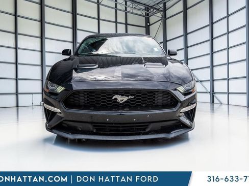 Used 2020 Ford Mustang Coupe RWD image 16