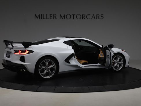 Used 2021 Chevrolet Corvette Stingray Preferred Cpe w/ Engine Appearance Package RWD image 19