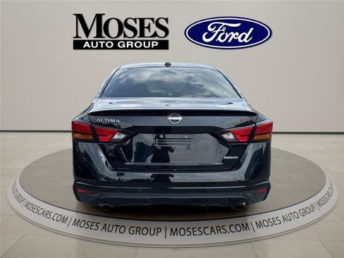 Used 2024 Nissan Altima 2.0 SR FWD image 4
